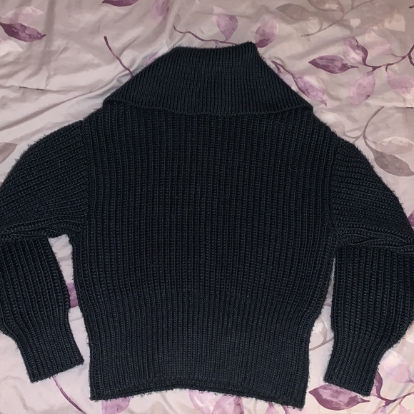 H&M collard sweater - Picture 2 of 4